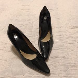 DL Black Point Toe Heels